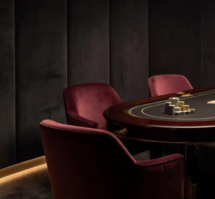 Masă privată de poker într-un spațiu elegant la Association des copropriétaires 